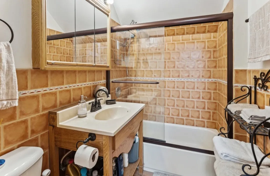 1741 N SPAULDING AVE 60647-Coach House-unit#2R-Chicago-IL