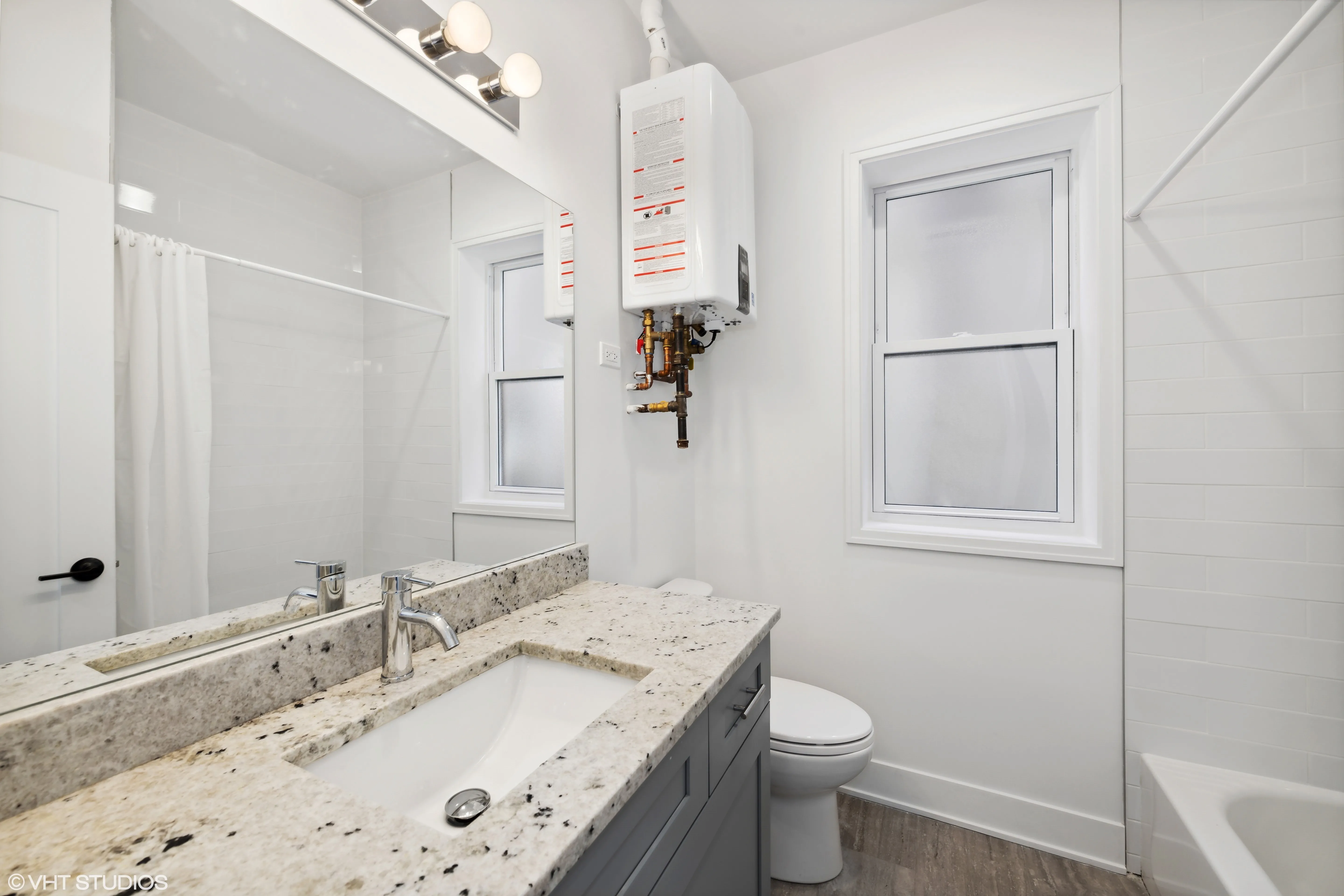 3318 W CULLOM AVE 60618-3318 W Cullom-unit#2-Chicago-IL