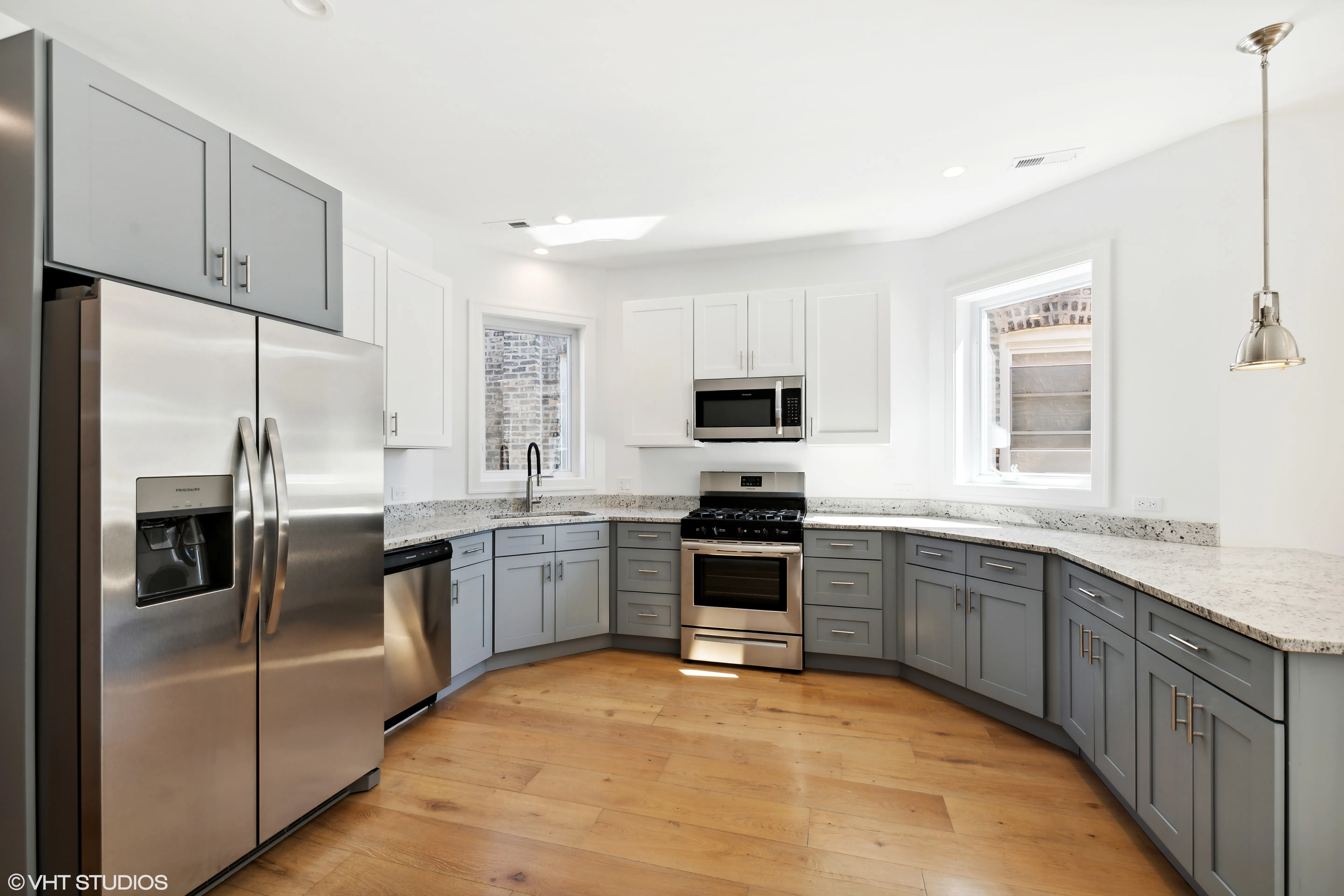 3318 W CULLOM AVE 60618-3318 W Cullom-unit#2-Chicago-IL