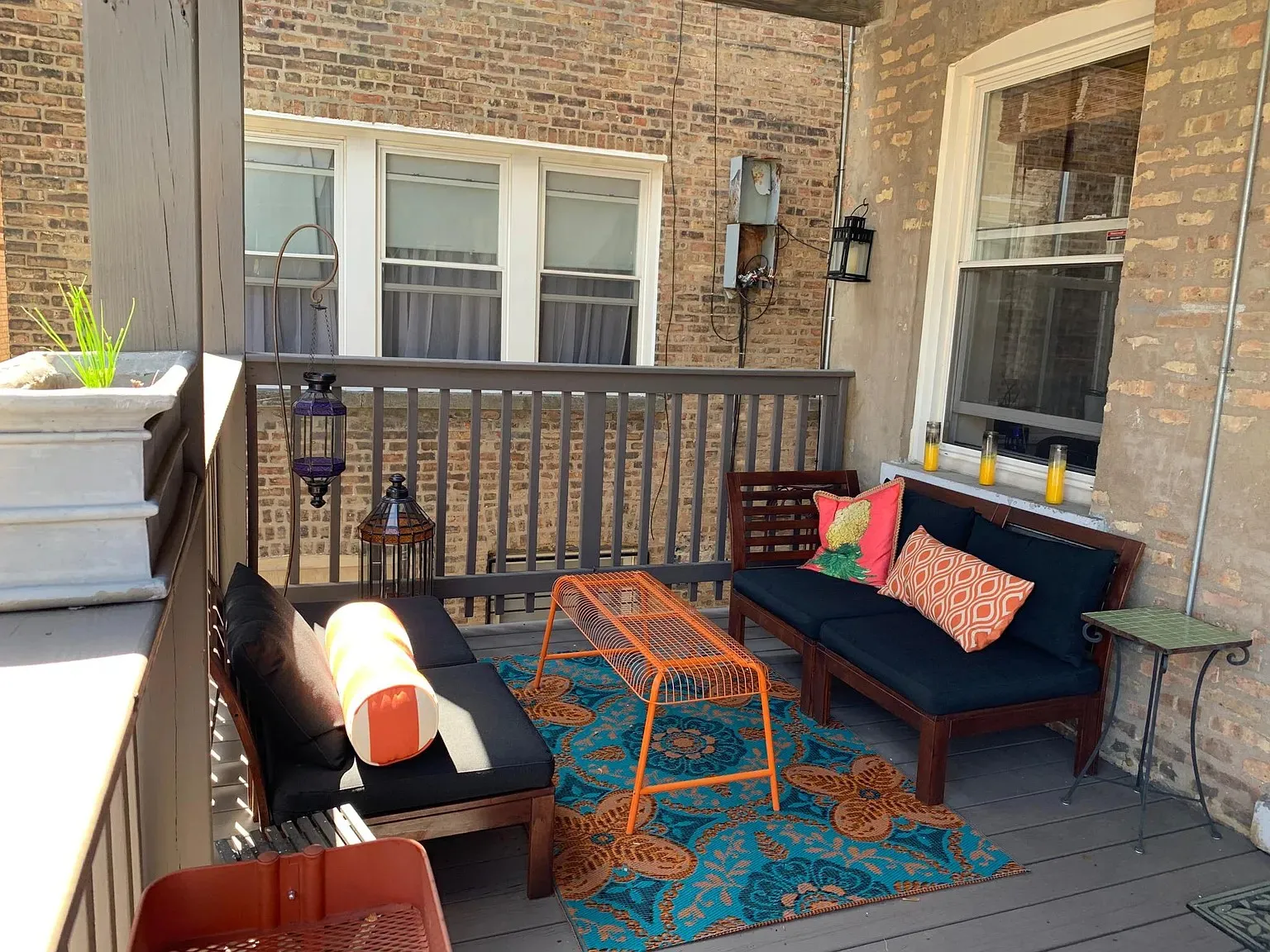 2553 W SUNNYSIDE AVE 60625-unit#1-Chicago-IL