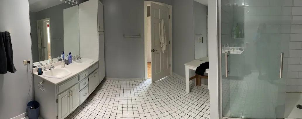 1553  HAWTHORNE LN 60025-Northfield-IL