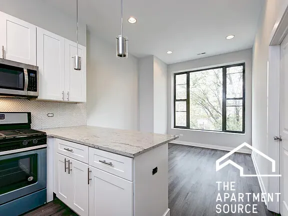 1462 W ERIE ST 60642-unit#1R-Chicago-IL