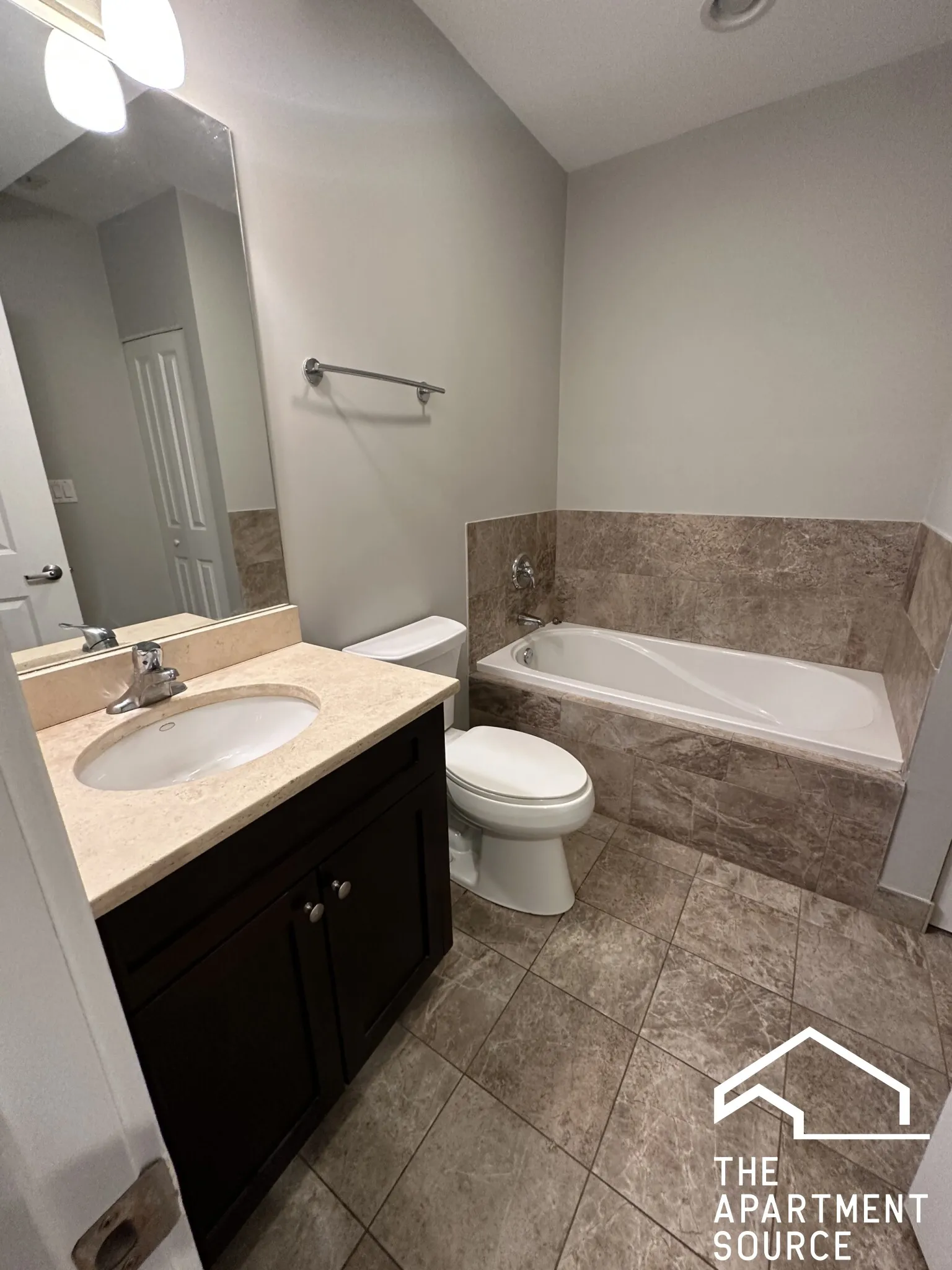 2510 N WLETTS CT 60647-unit#1S-Chicago-IL