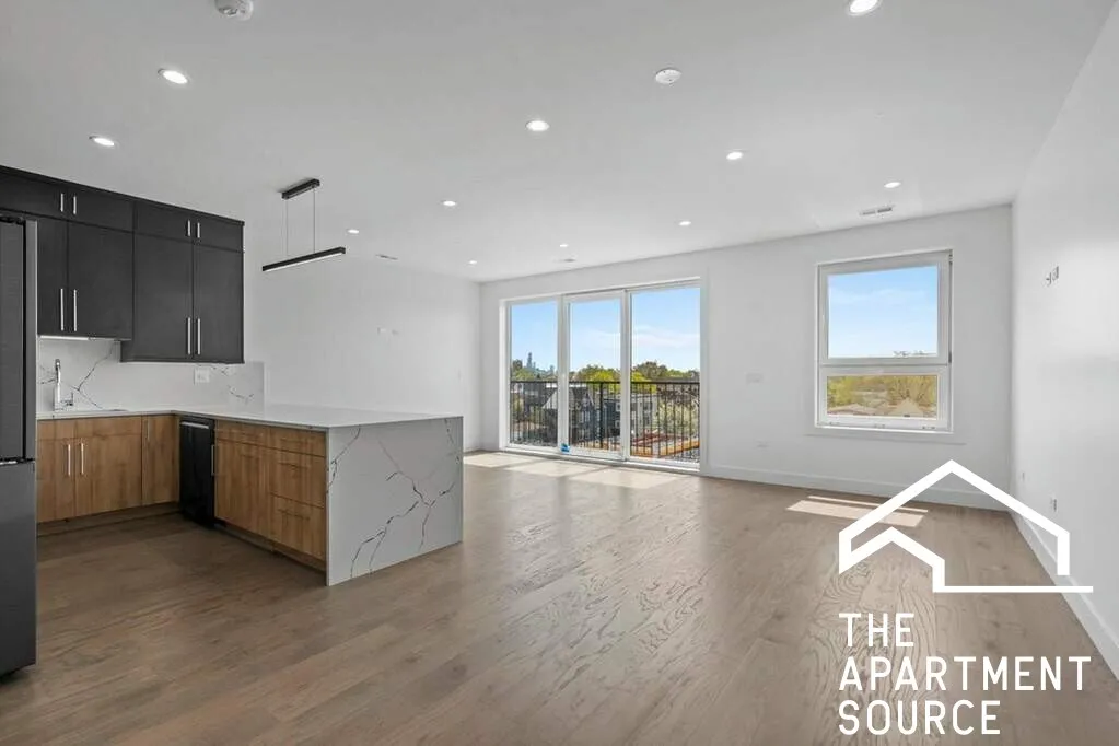 3008 W BELMONT AVE 60618-unit#2-Chicago-IL