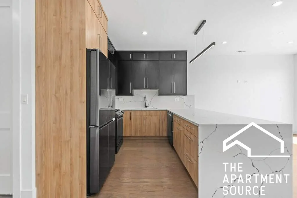 3008 W BELMONT AVE 60618-unit#2-Chicago-IL