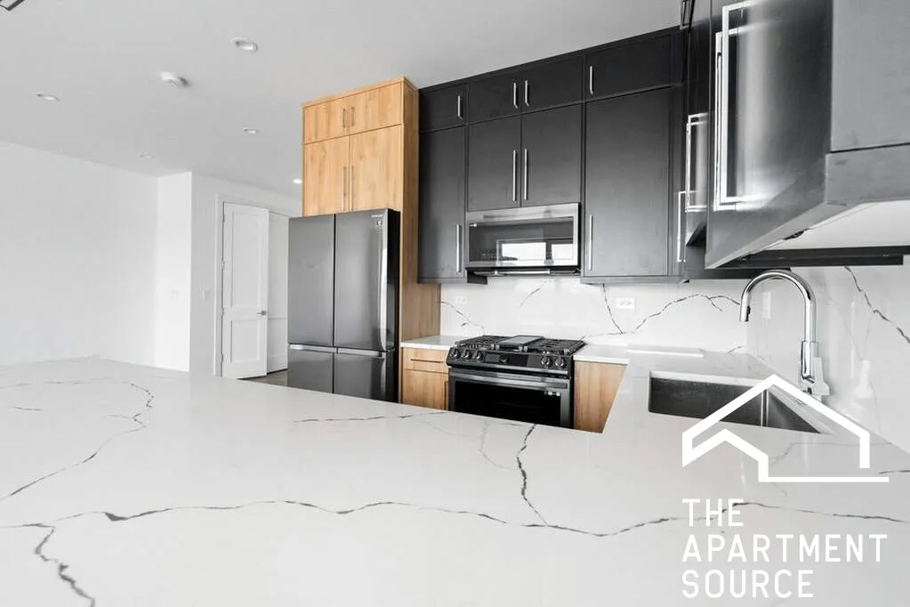 3008 W BELMONT AVE 60618-unit#2-Chicago-IL