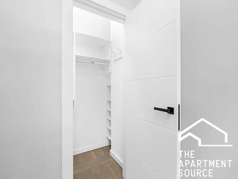 1518 W MELROSE ST 60657-unit#2F-Chicago-IL