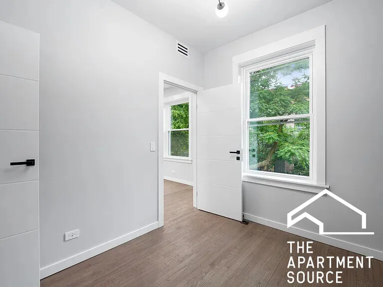 1518 W MELROSE ST 60657-unit#2F-Chicago-IL