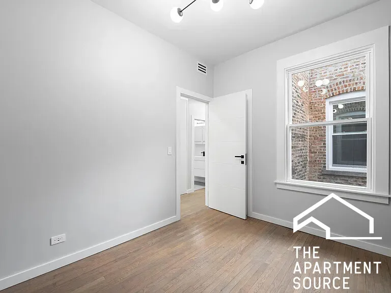 1518 W MELROSE ST 60657-unit#2F-Chicago-IL