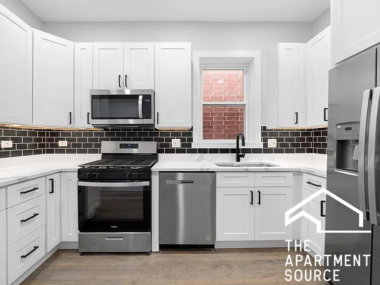 1518 W MELROSE ST 60657-unit#2F-Chicago-IL