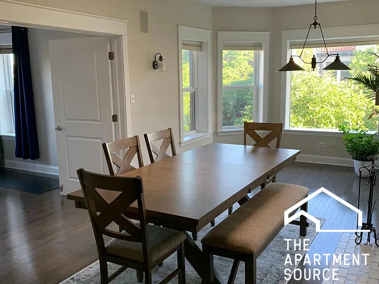 551 W BROMPTON AVE 60657-unit#3-Chicago-IL