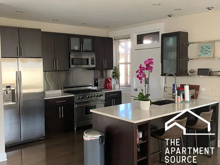 551 W BROMPTON AVE 60657-unit#3-Chicago-IL