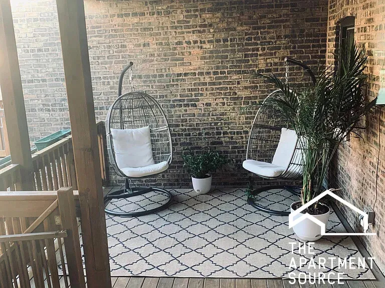 551 W BROMPTON AVE 60657-unit#3-Chicago-IL