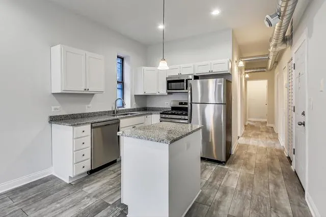 2213 W 23RD PL 60608-unit#3F-Chicago-IL