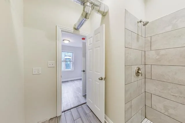 2213 W 23RD PL 60608-unit#3F-Chicago-IL