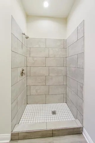 2213 W 23RD PL 60608-unit#3F-Chicago-IL