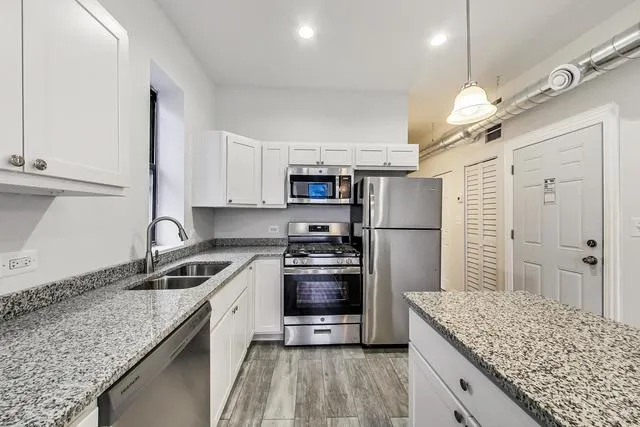 2213 W 23RD PL 60608-unit#3F-Chicago-IL