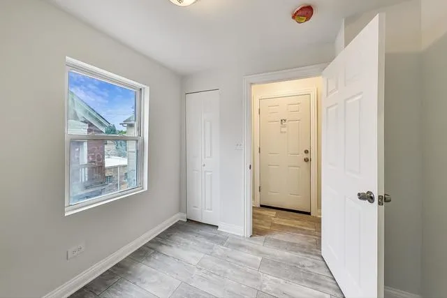 2213 W 23RD PL 60608-unit#3F-Chicago-IL