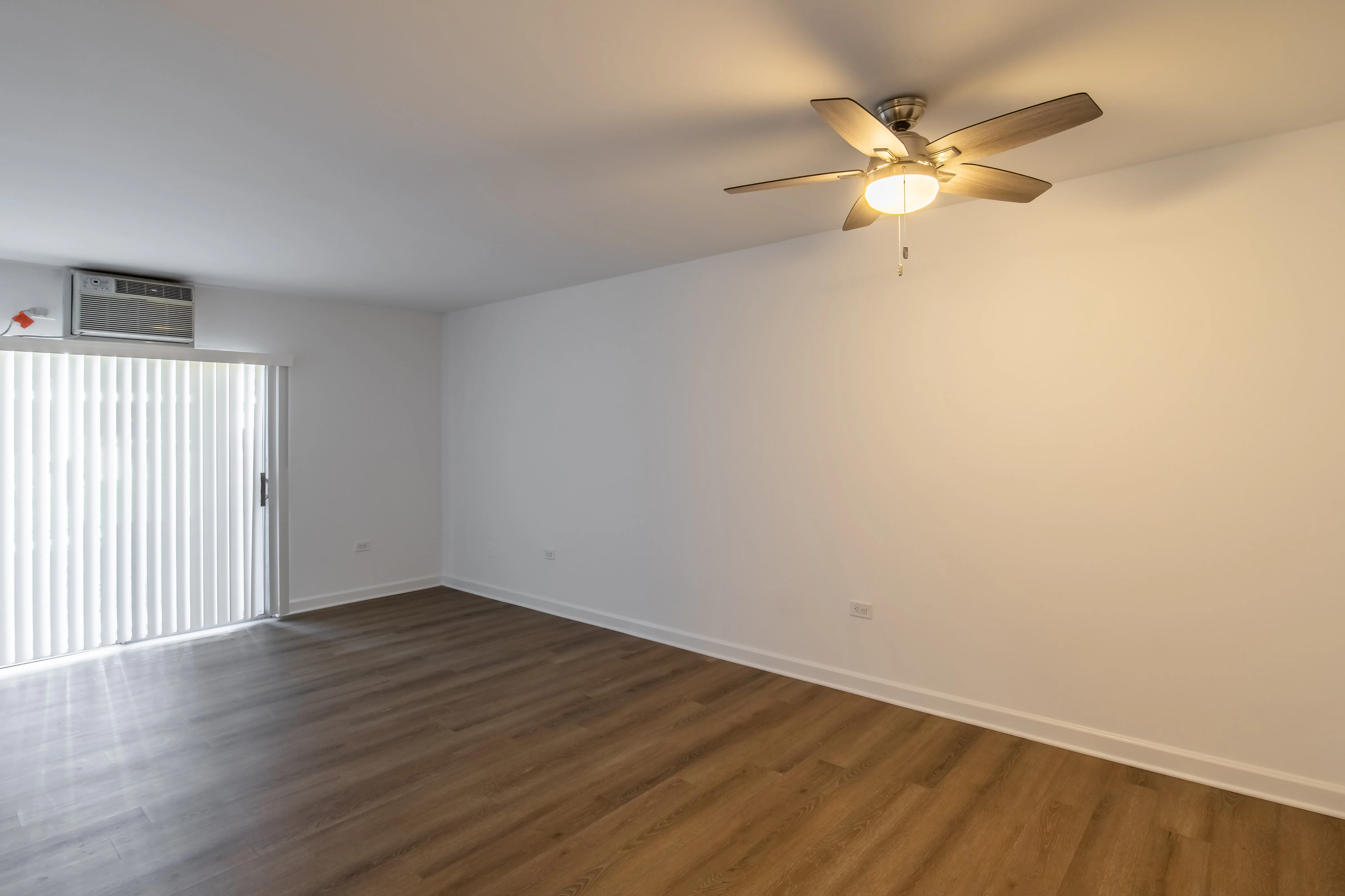 150 E LAKE ST 60126-unit#12B-Elmhurst-IL