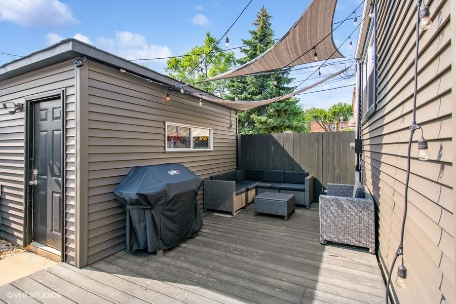 3232 N TROY ST 60618-Chicago-IL