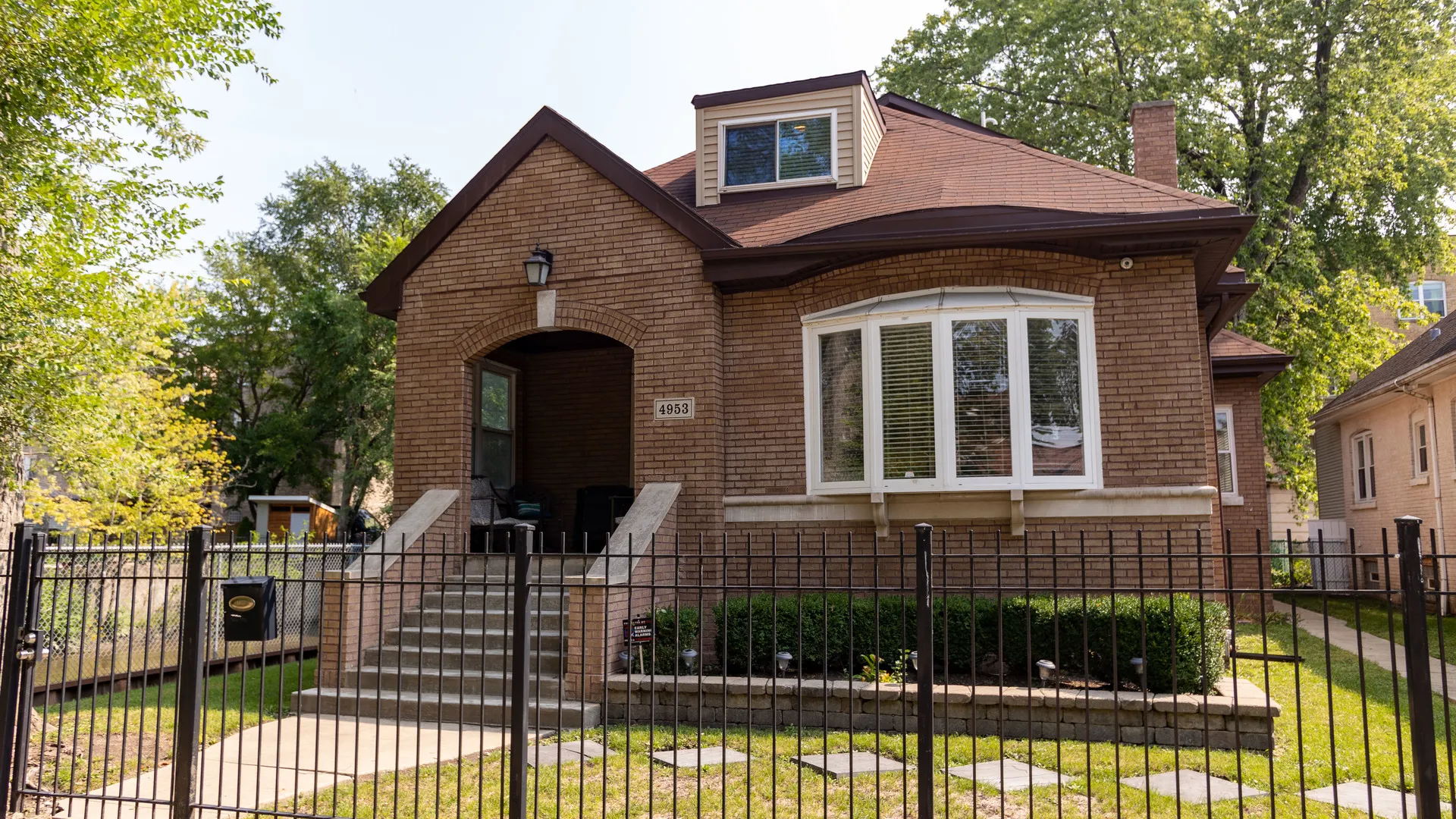 4953 N BERNARD ST 60625-Chicago-IL