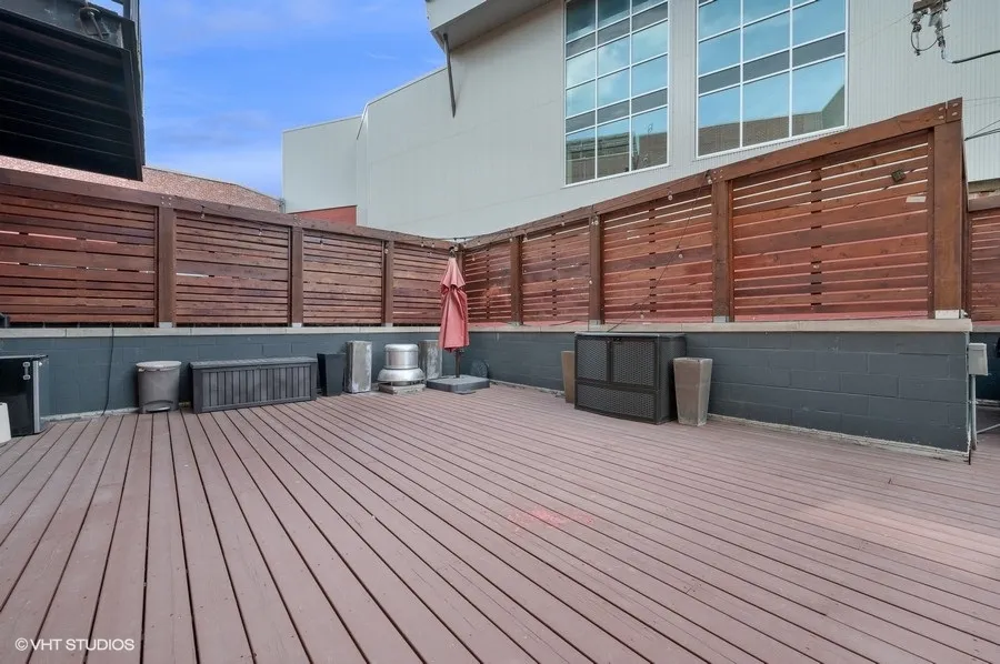 1014 N LARRABEE ST 60610-unit#1S-Chicago-IL