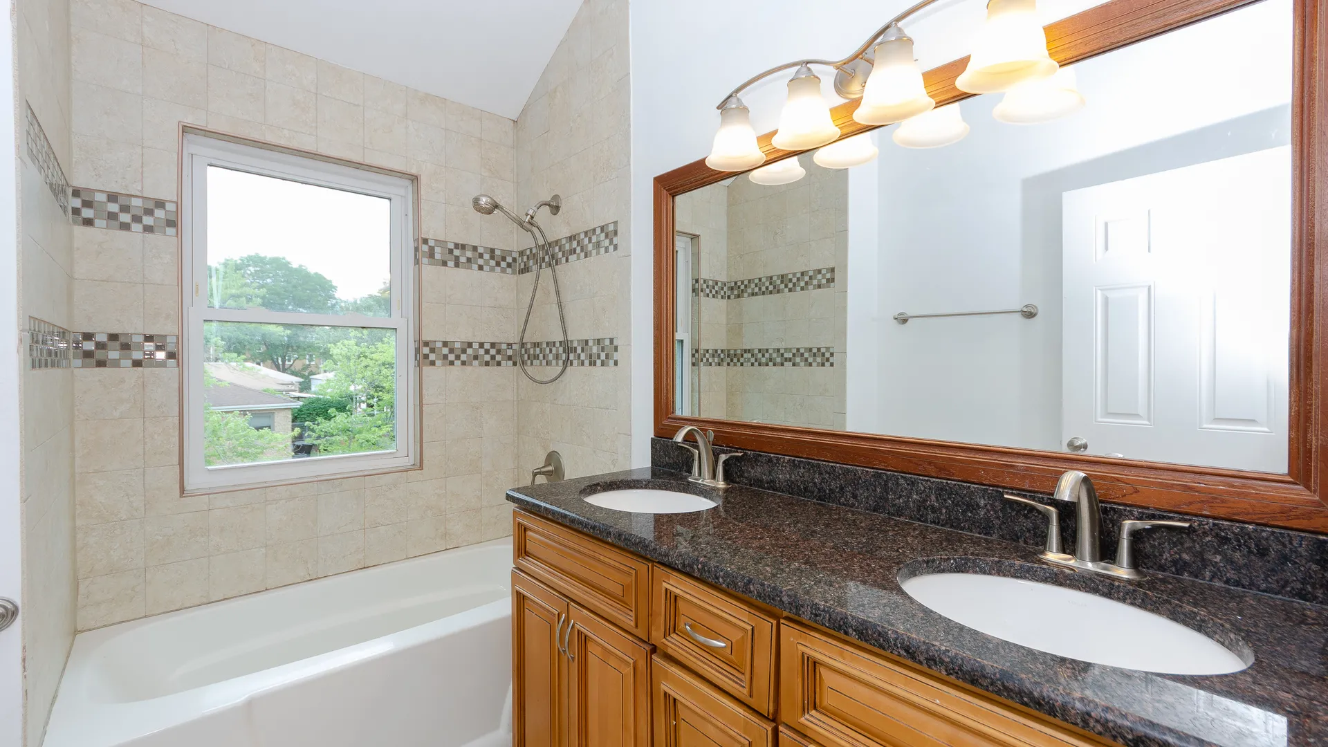 4953 N BERNARD ST 60625-Chicago-IL