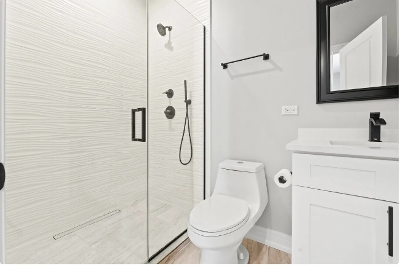 2520 N MOZART ST 60647-unit#1F-Chicago-IL