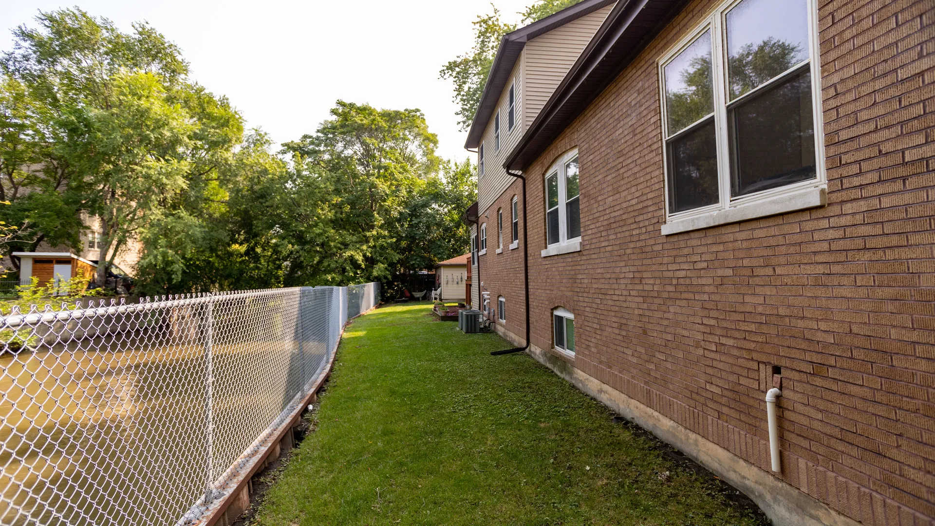 4953 N BERNARD ST 60625-Chicago-IL