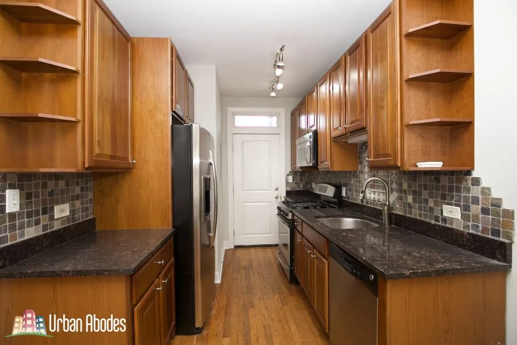 748 W ADDISON ST 60613-unit#1N-Chicago-IL