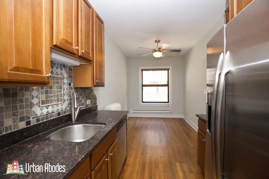 748 W ADDISON ST 60613-unit#1N-Chicago-IL