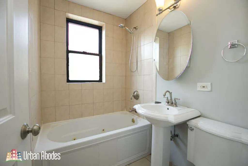 748 W ADDISON ST 60613-unit#1N-Chicago-IL