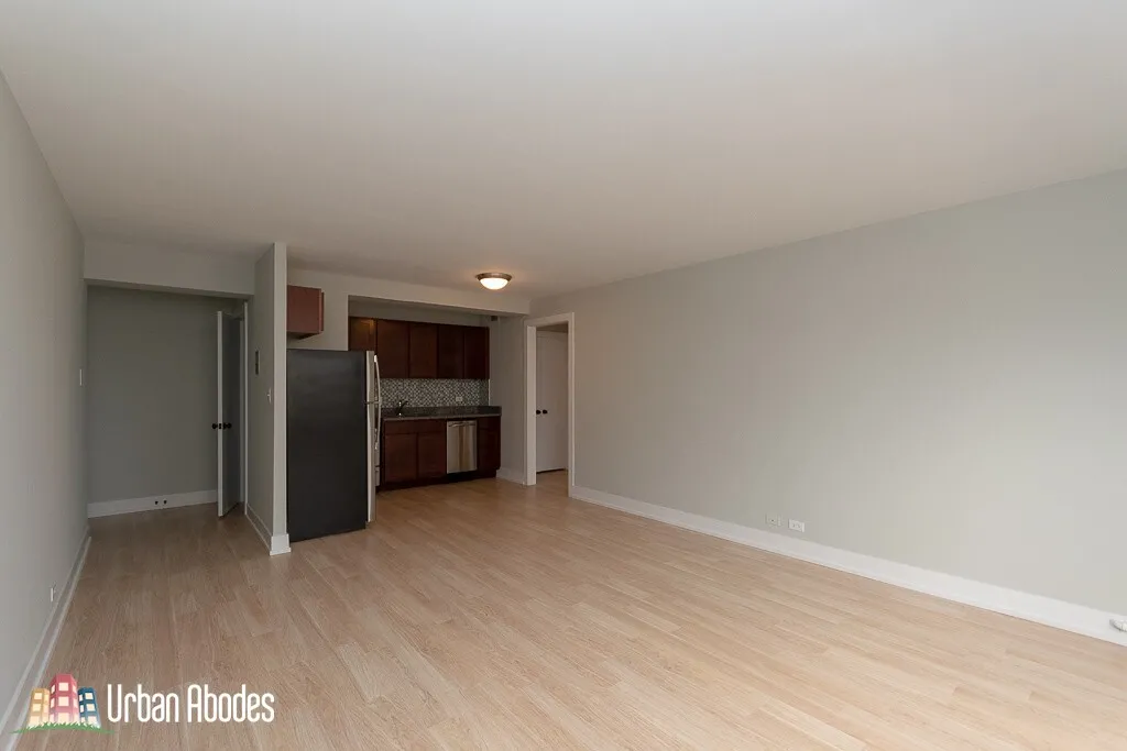 945 W WELLINGTON AVE 60657-unit#14B-Chicago-IL