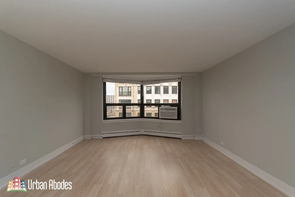 945 W WELLINGTON AVE 60657-unit#14B-Chicago-IL