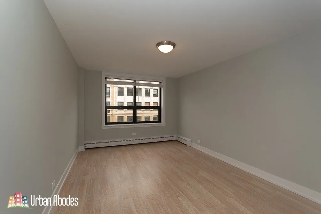 945 W WELLINGTON AVE 60657-unit#14B-Chicago-IL