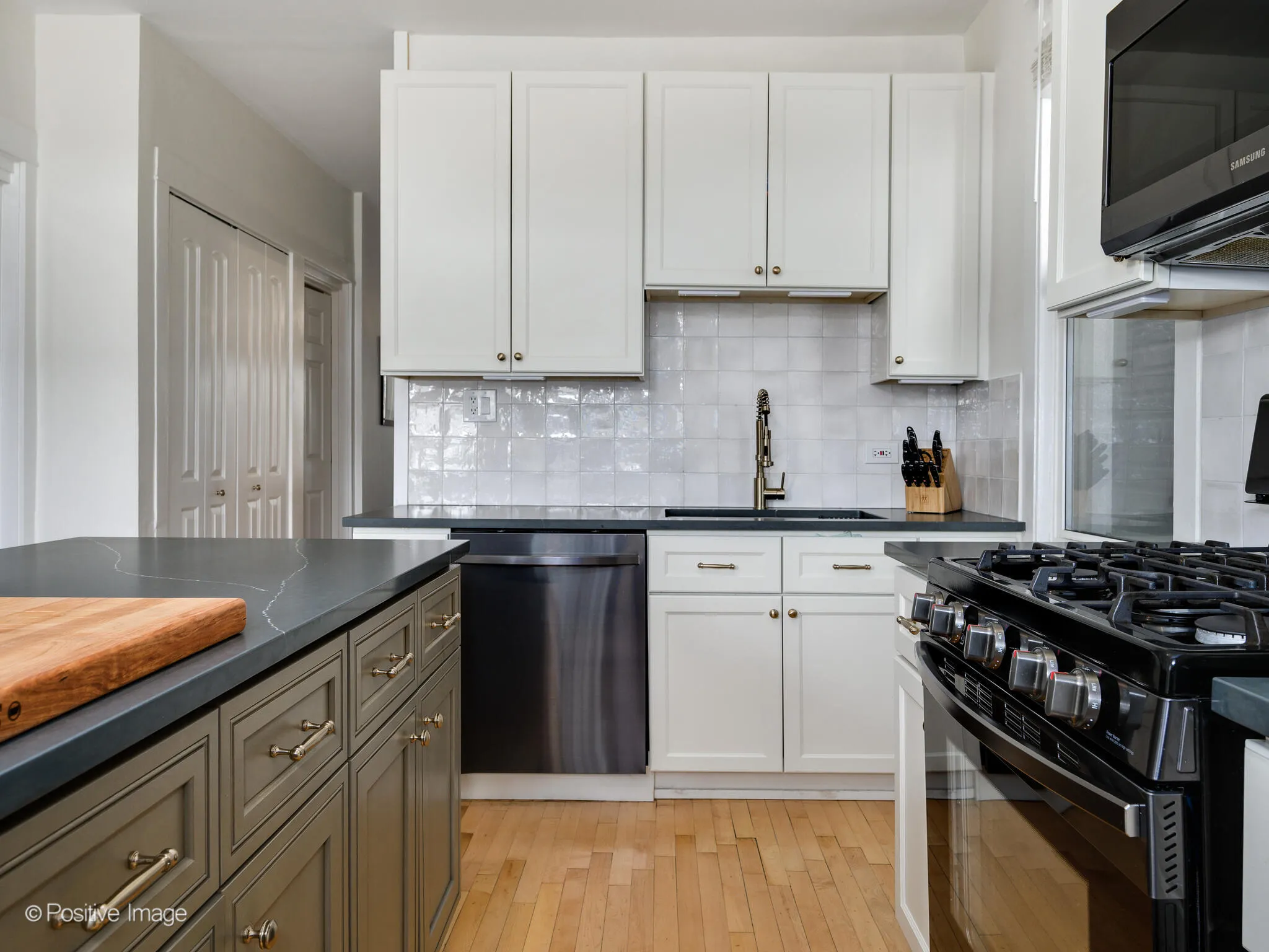 3555 W MCLEAN AVE 60647-unit#1-Chicago-IL