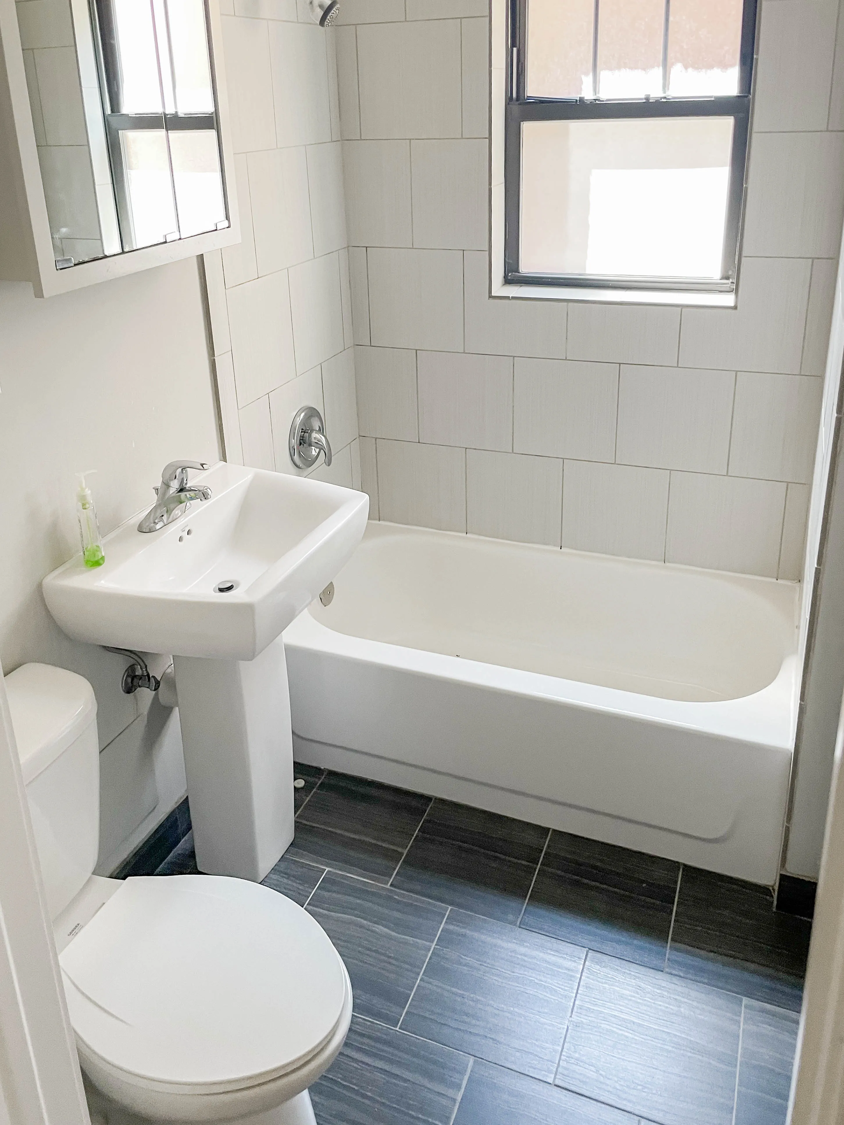 516 W CORNELIA AVE 60657-unit#107-Chicago-IL