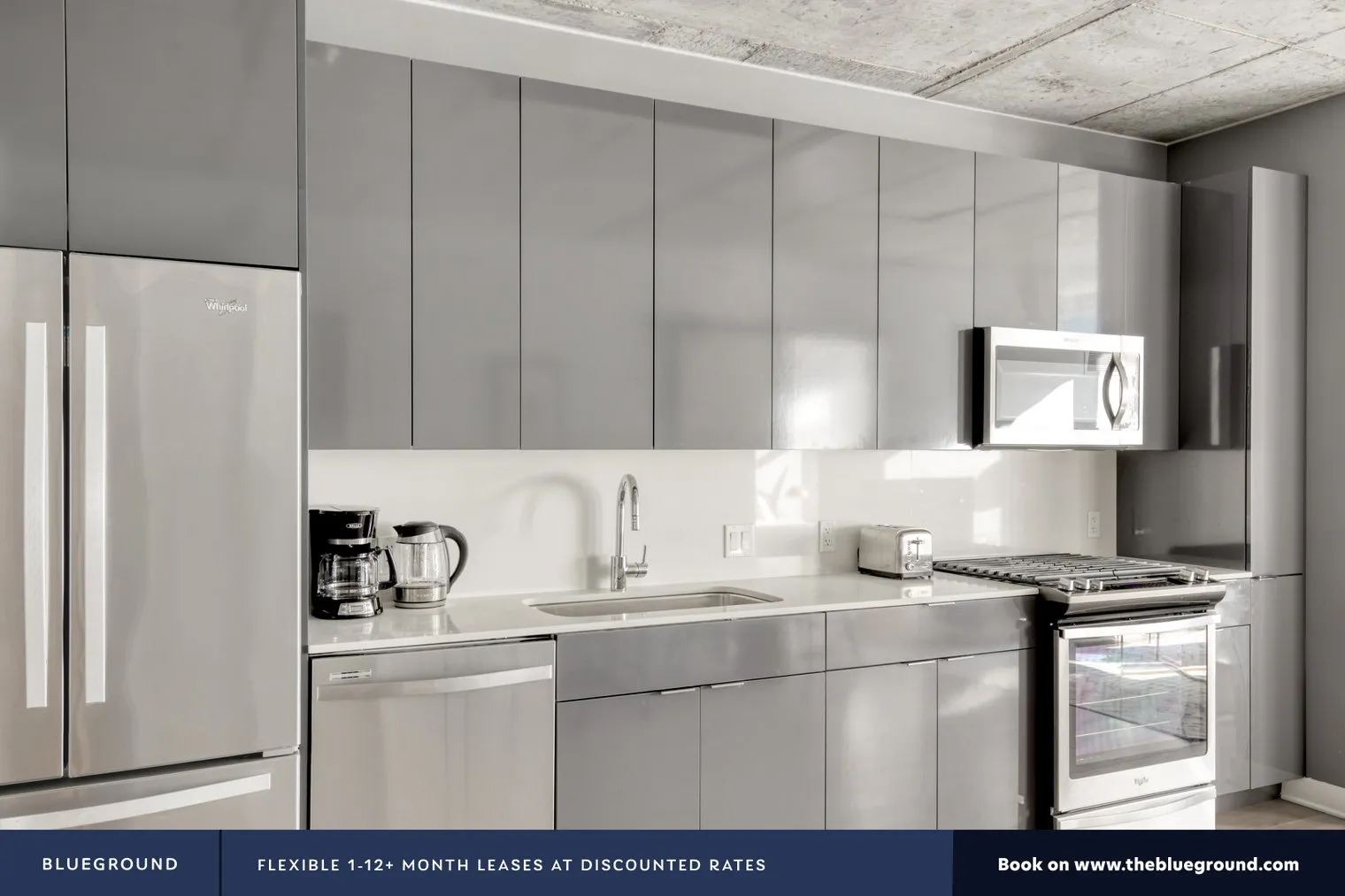 311 W LINOIS ST 60654-3Eleven-unit#ID816-Chicago-IL