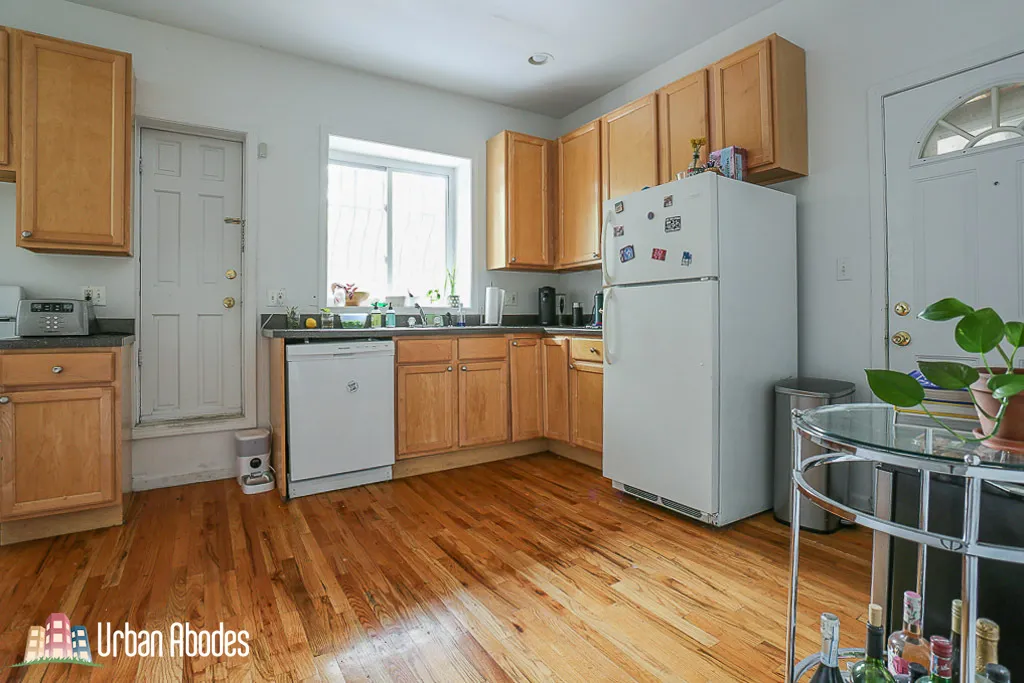 1515 W CORNELIA AVE 60657-unit#F2-Chicago-IL