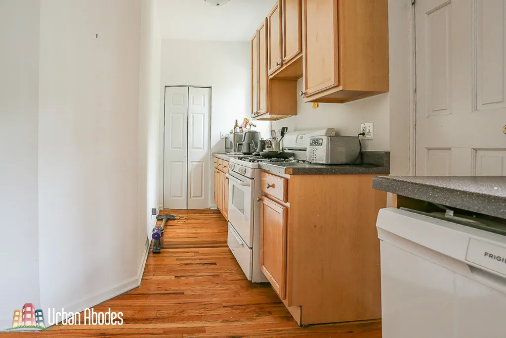 1515 W CORNELIA AVE 60657-unit#F2-Chicago-IL