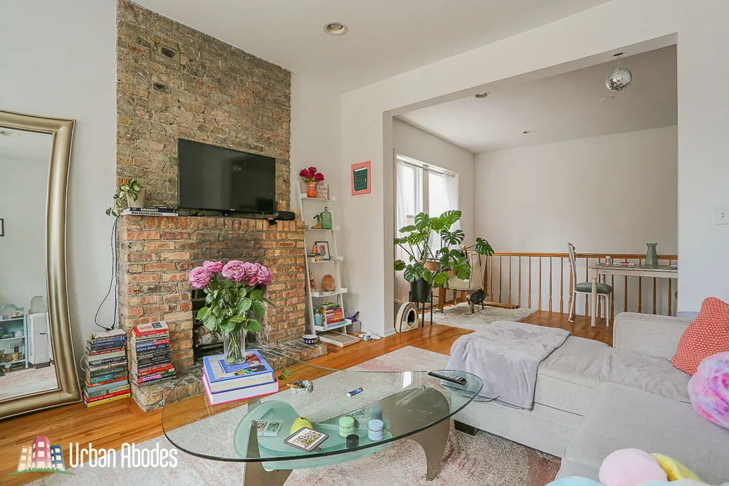 1515 W CORNELIA AVE 60657-unit#F2-Chicago-IL