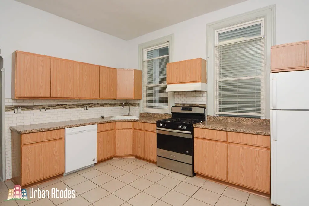 3224 N RACINE AVE 60657-unit#2-Chicago-IL