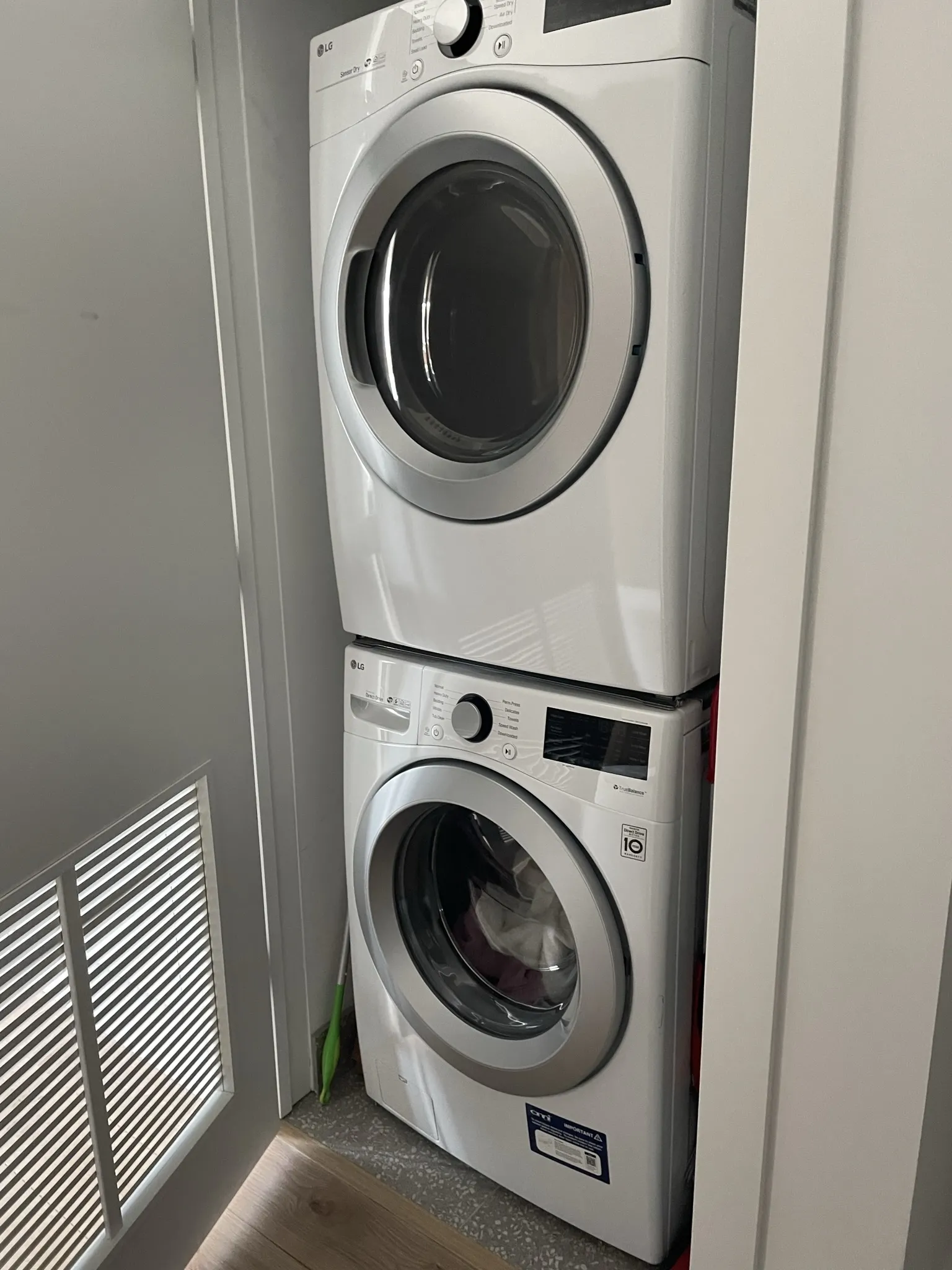 369 W GRAND AVE 60654-Luxury Short Term Sublease-unit#1310-Chicago-IL