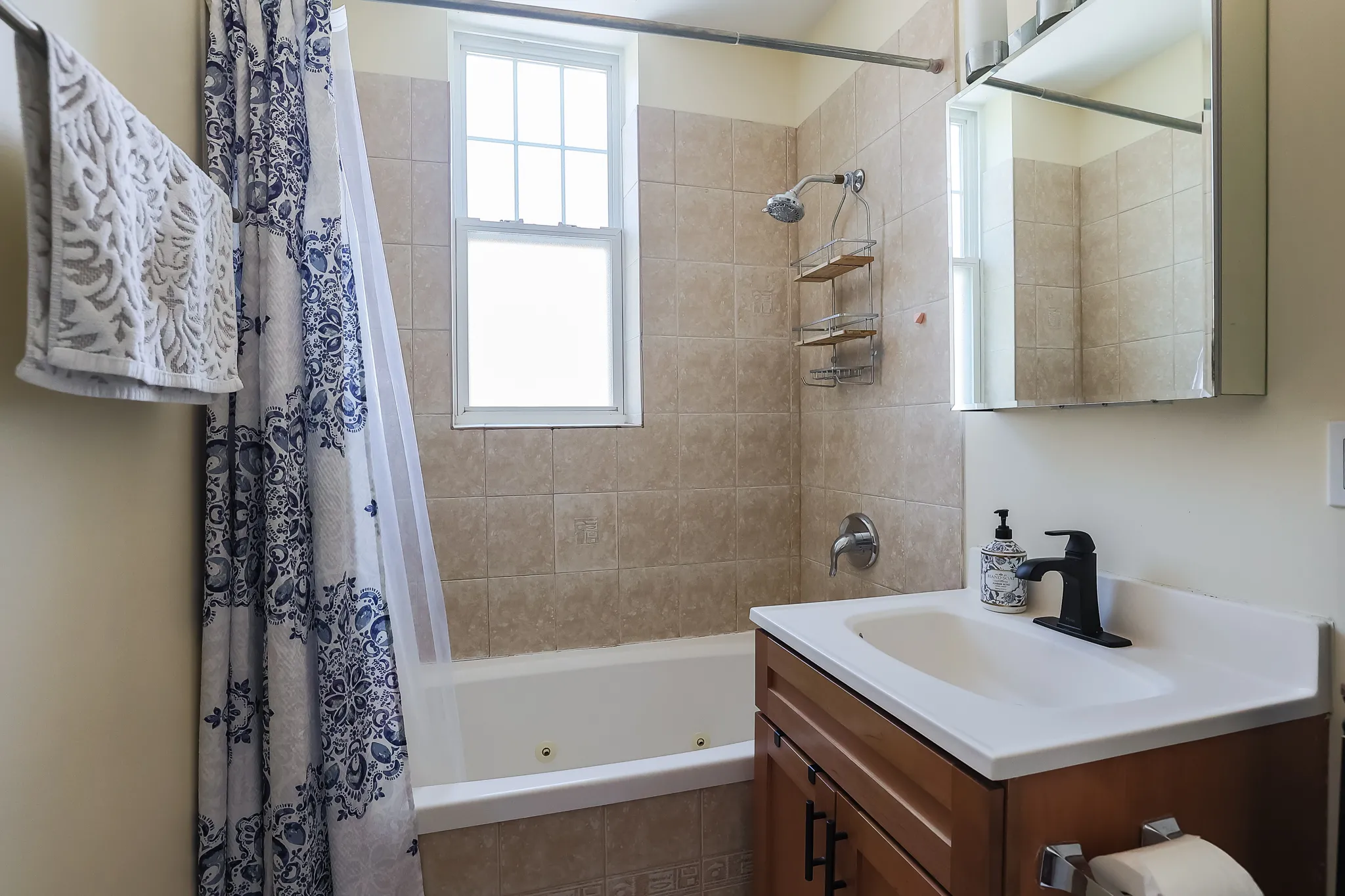 2010 N SPAULDING AVE 60647-unit#2-Chicago-IL