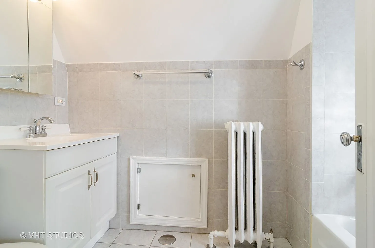 5219 N RUTHERFORD AVE 60656-unit#2-Chicago-IL