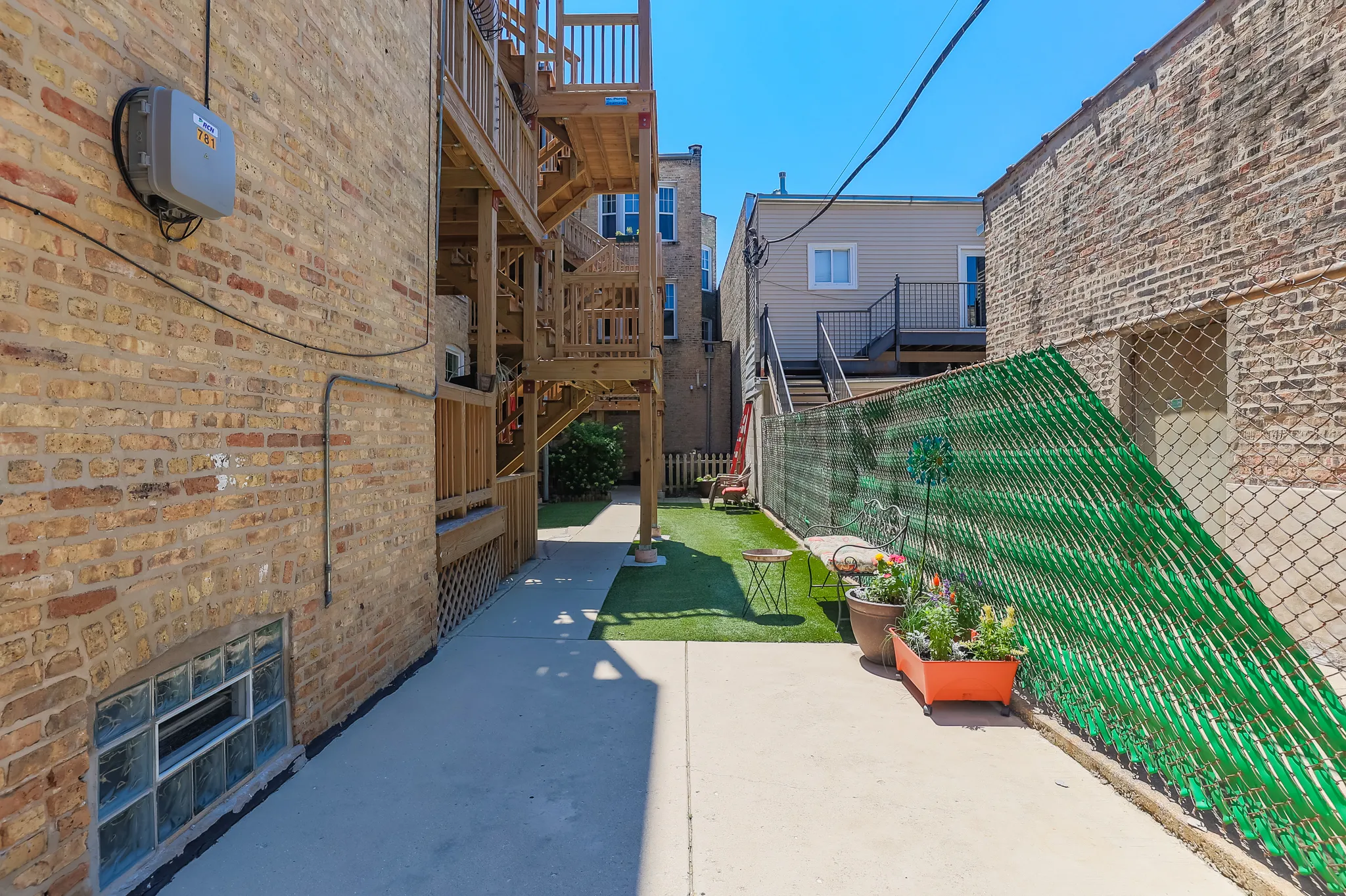 2010 N SPAULDING AVE 60647-unit#2-Chicago-IL