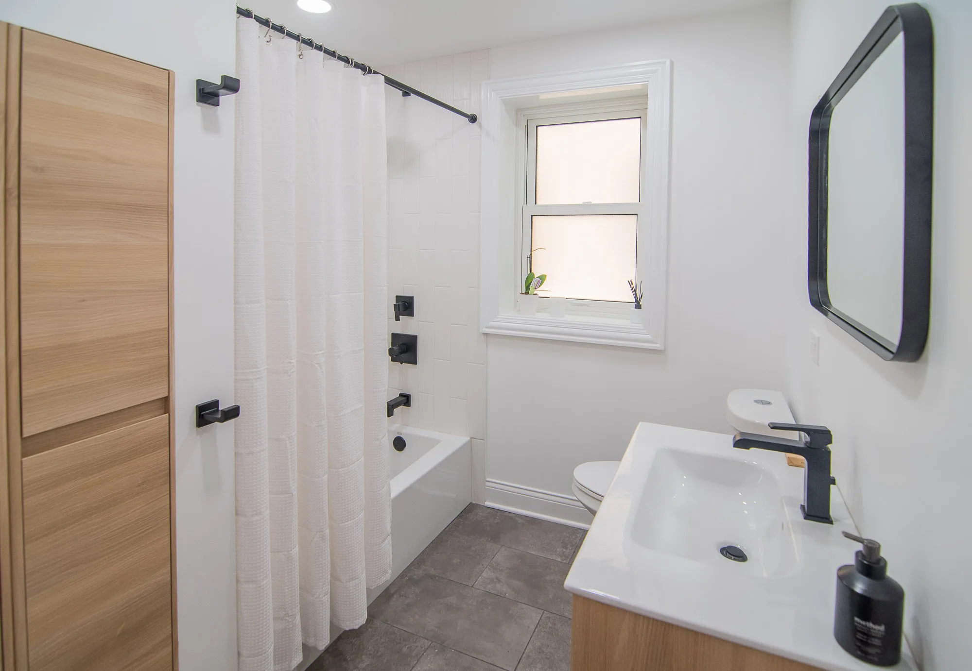 5811 N WINTHROP AVE 60660-unit#1-Chicago-IL