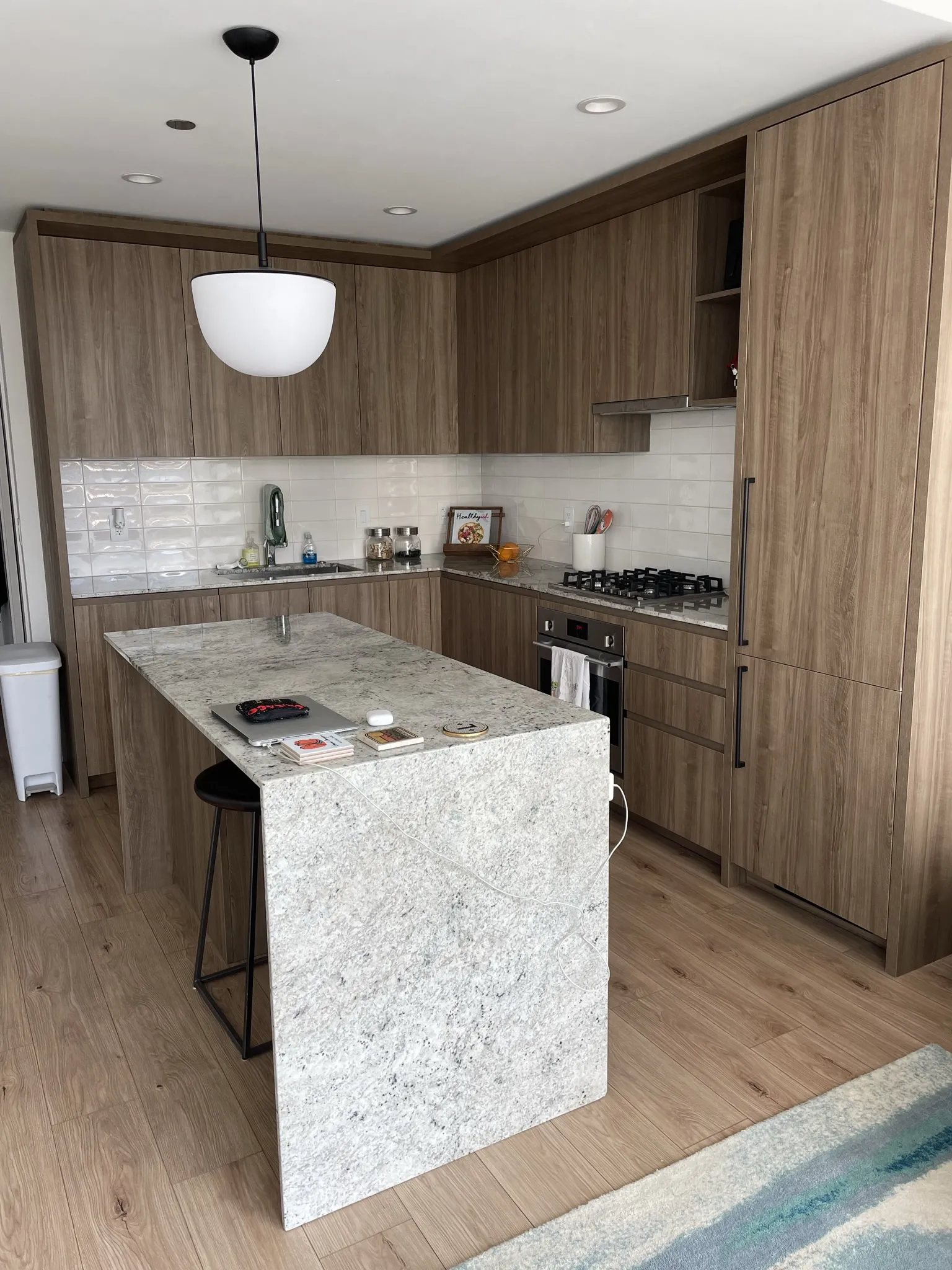 369 W GRAND AVE 60654-Luxury Short Term Sublease-unit#1310-Chicago-IL