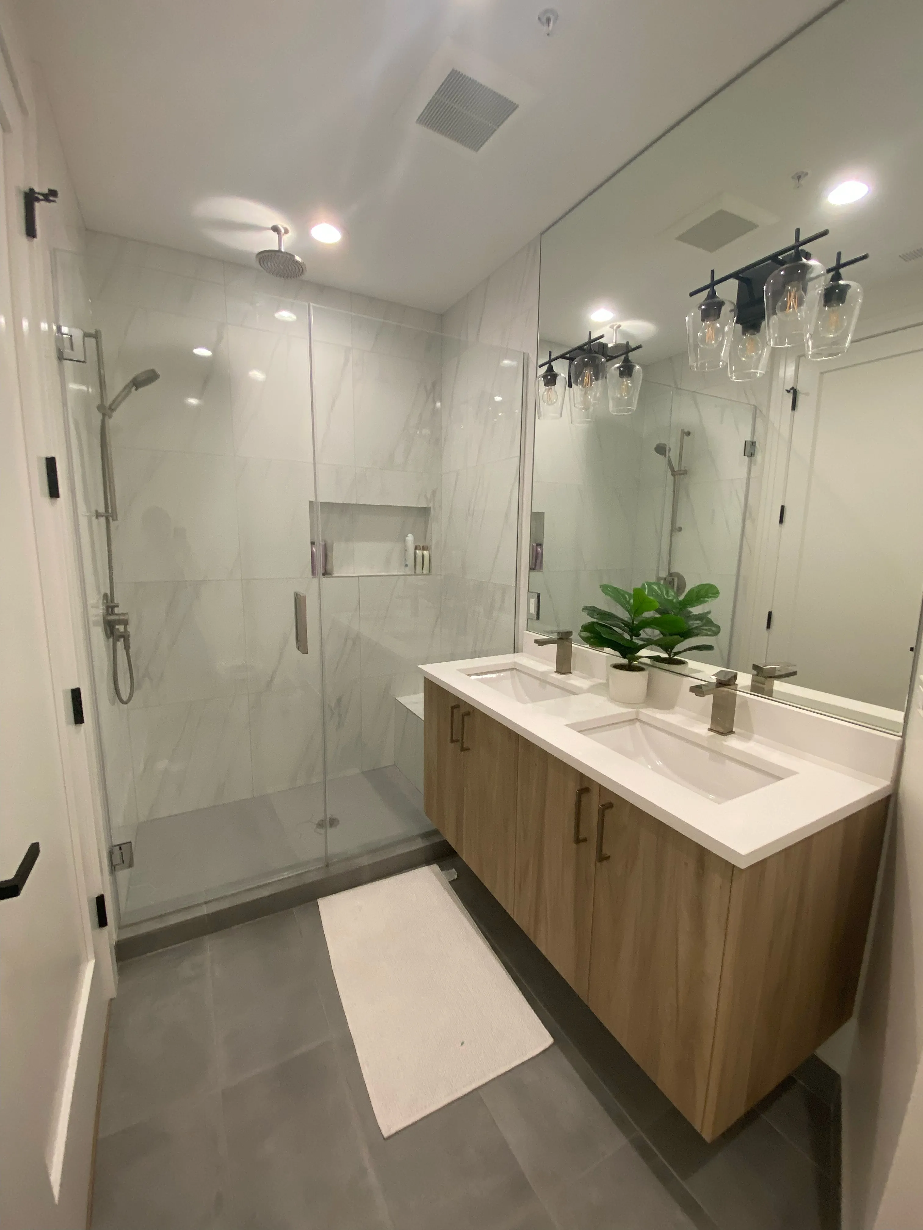 2423 W FULLERTON AVE 60647-unit#2G-Chicago-IL