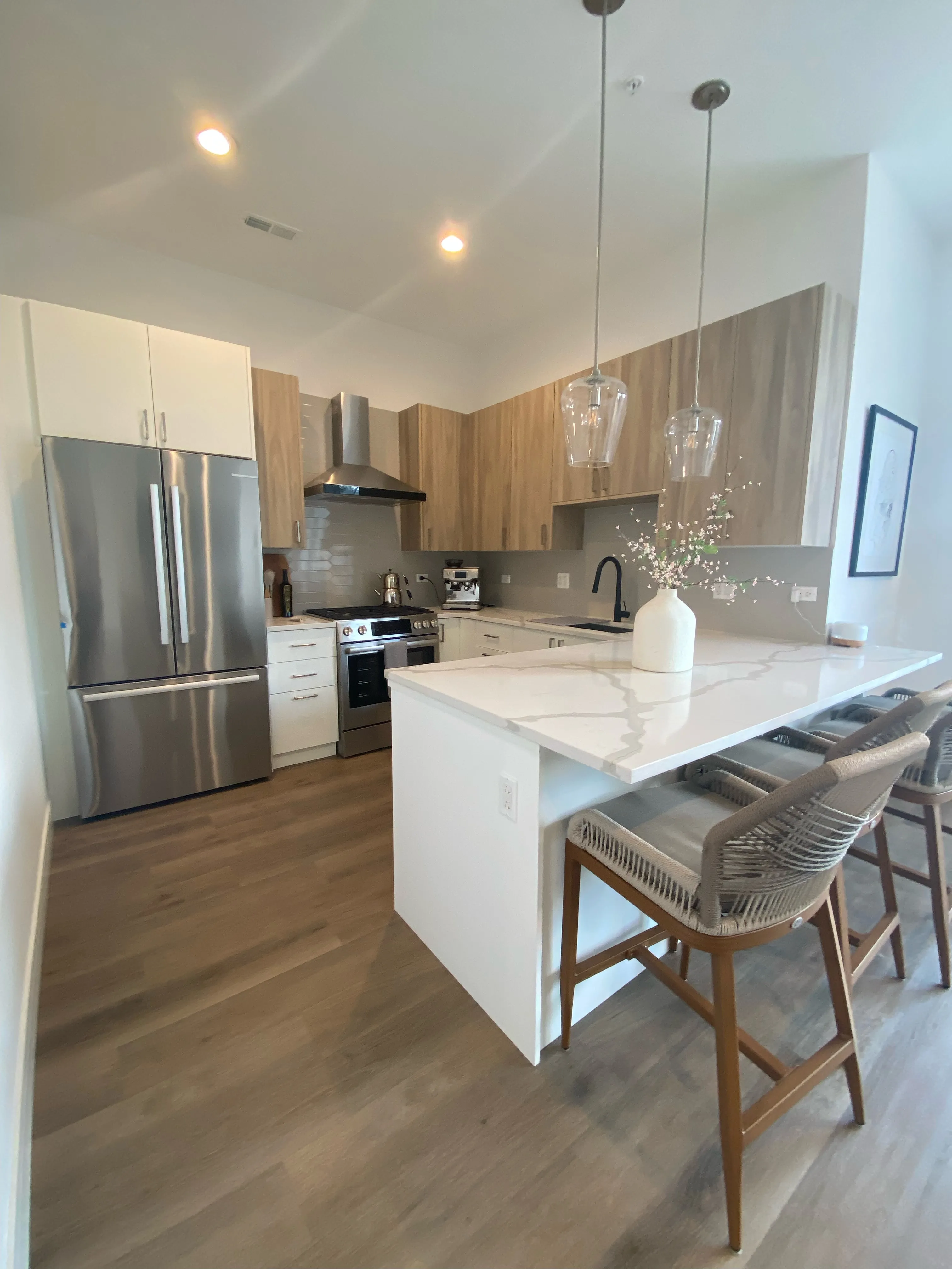 2423 W FULLERTON AVE 60647-unit#2G-Chicago-IL